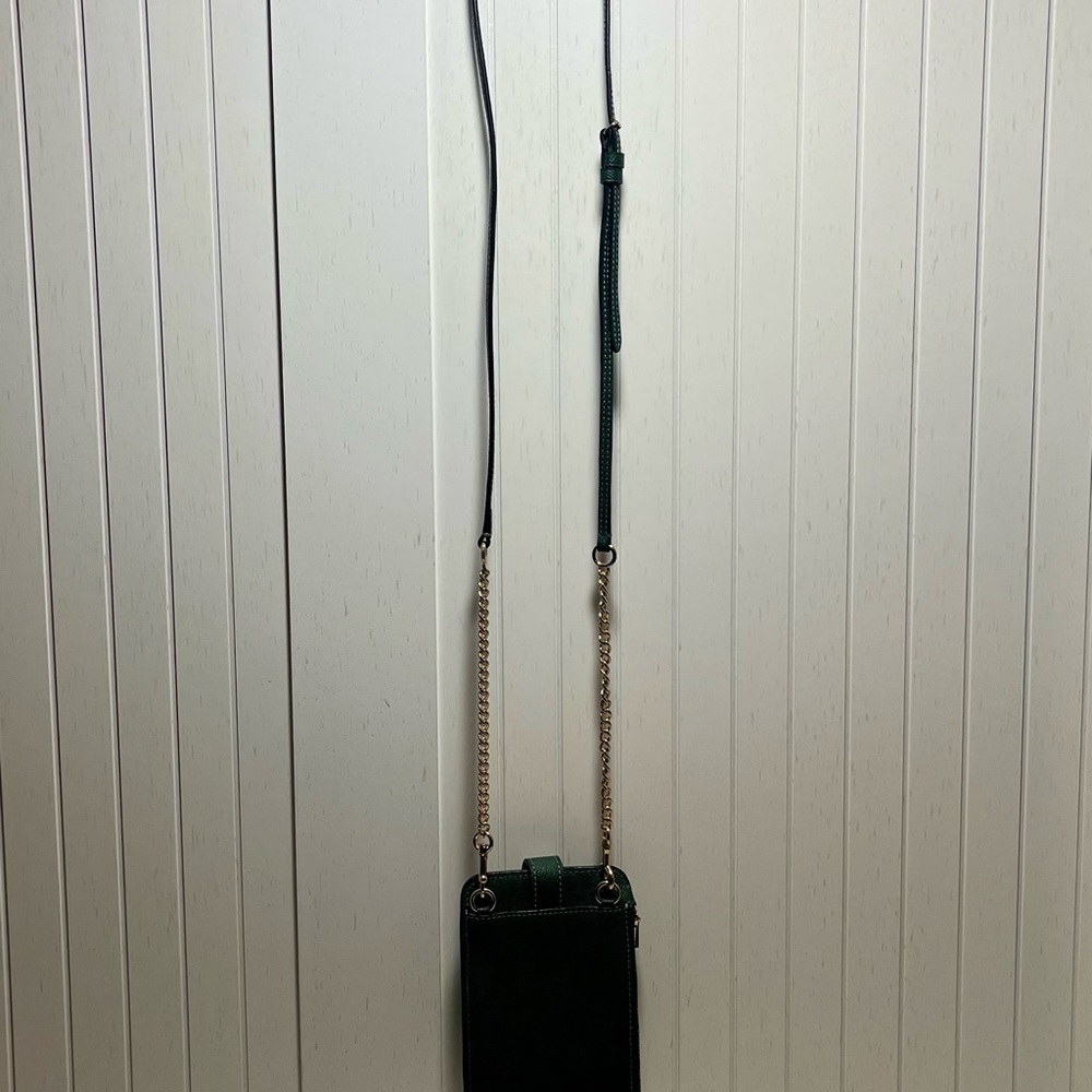 ☘️Coach Emerald Leather Phone Crossbody with Chain - Like New - Picture 8 of 9